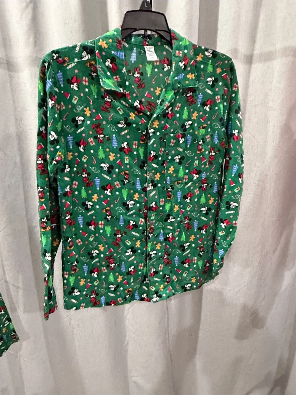Disney Green Mickey & Friends Holiday Pajama Set